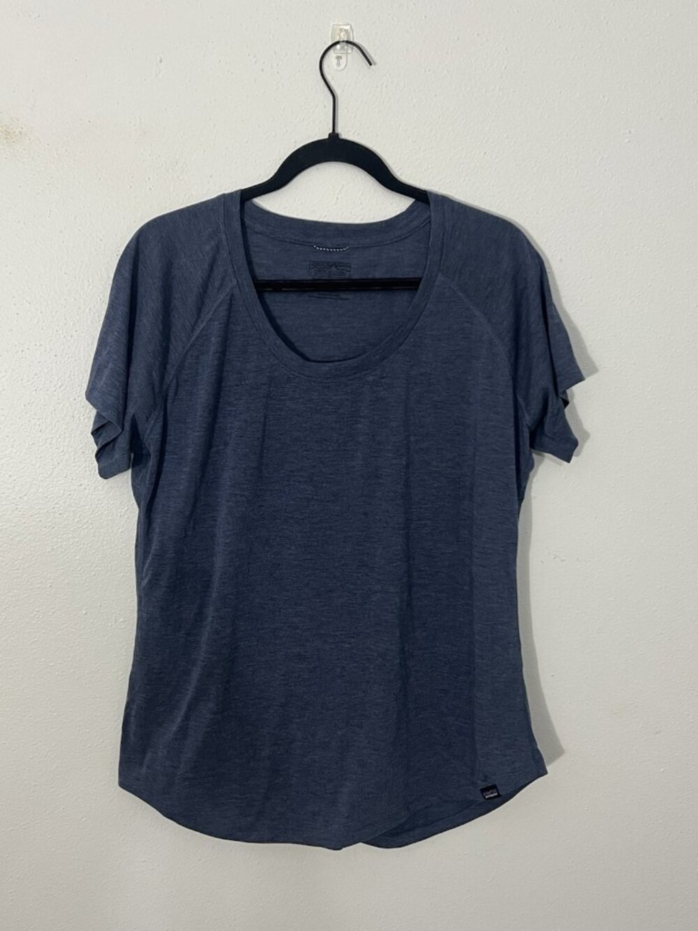 Patagonia Womens Capilene Cool Trail Shirt Blue  Short Sleeve Size XL